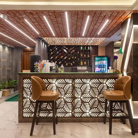 Airport Diana Hotel Катманду Екстериор снимка