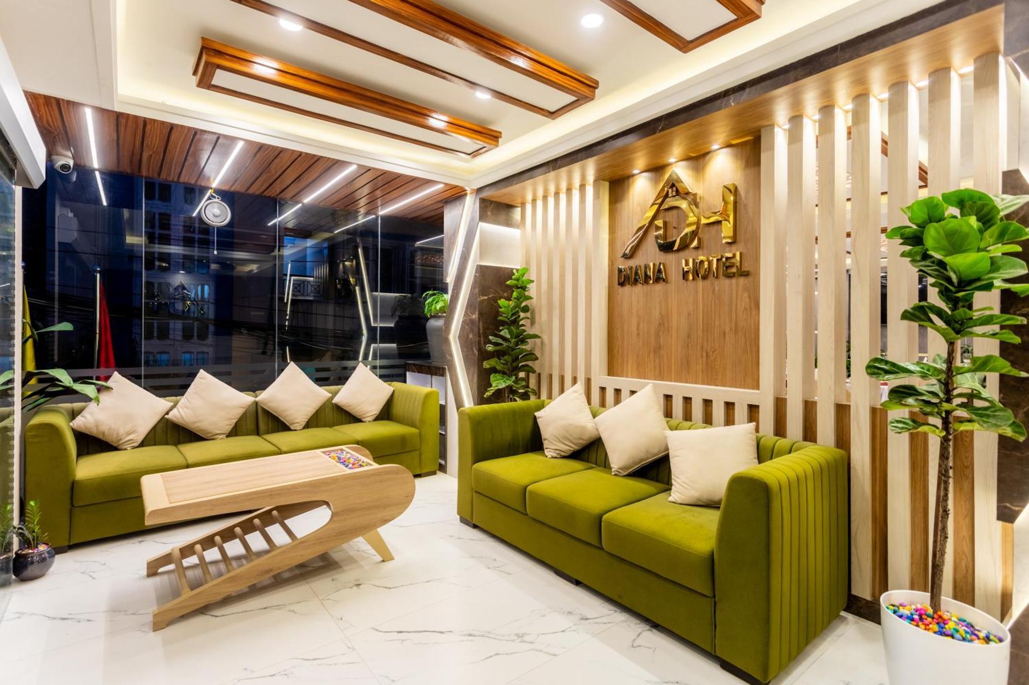 Airport Diana Hotel Катманду Екстериор снимка