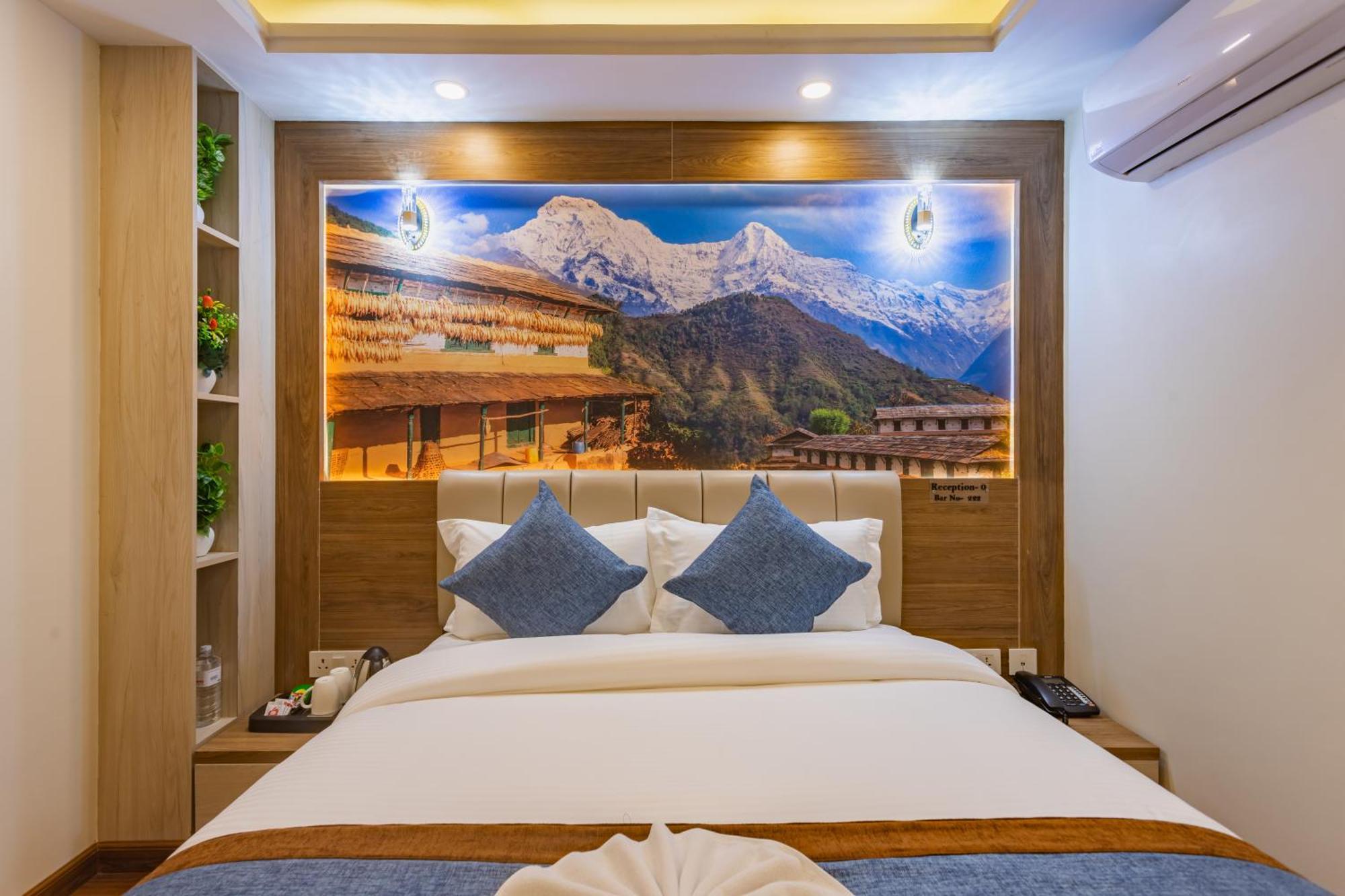 Airport Diana Hotel Катманду Екстериор снимка