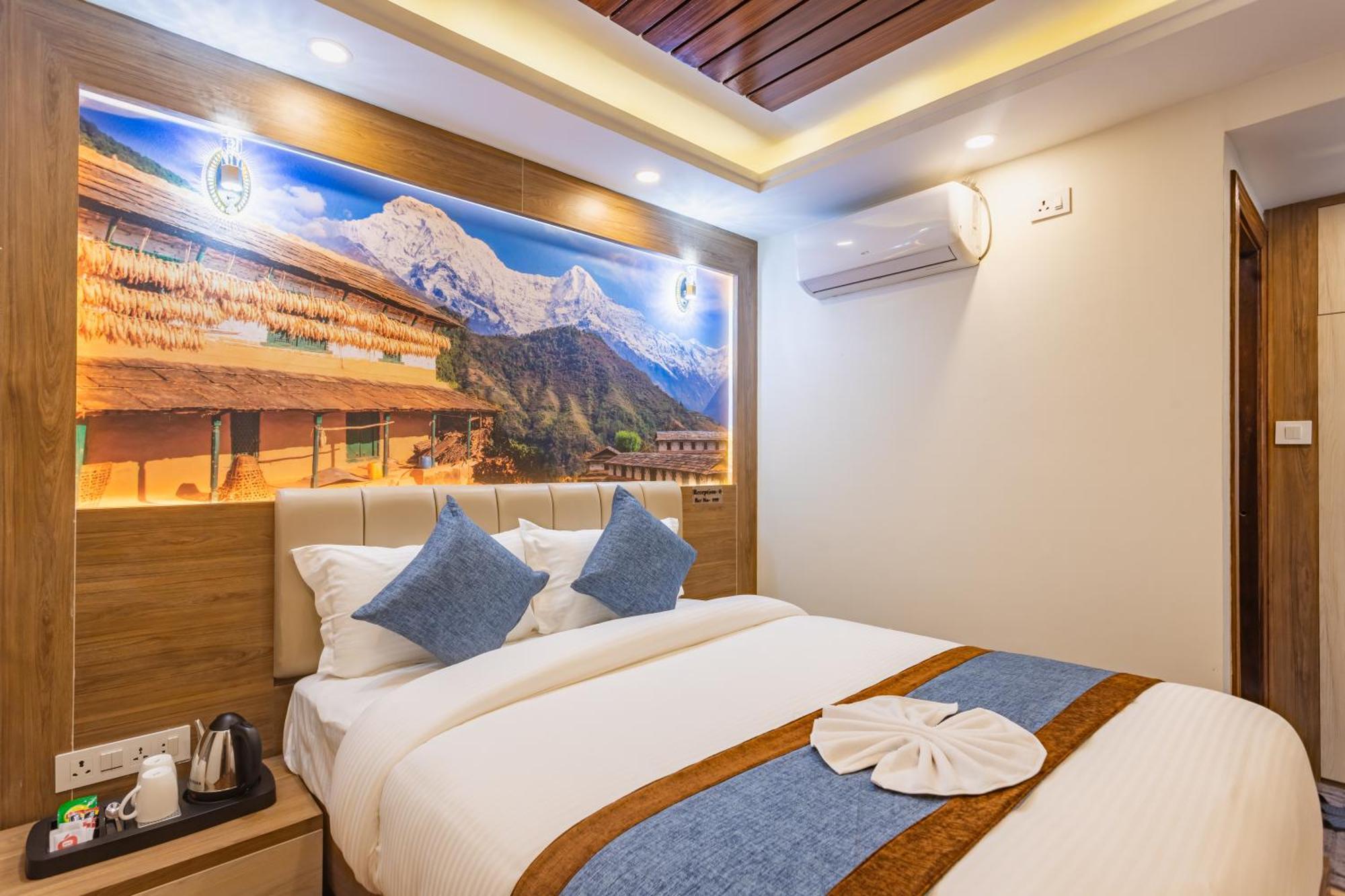 Airport Diana Hotel Катманду Екстериор снимка