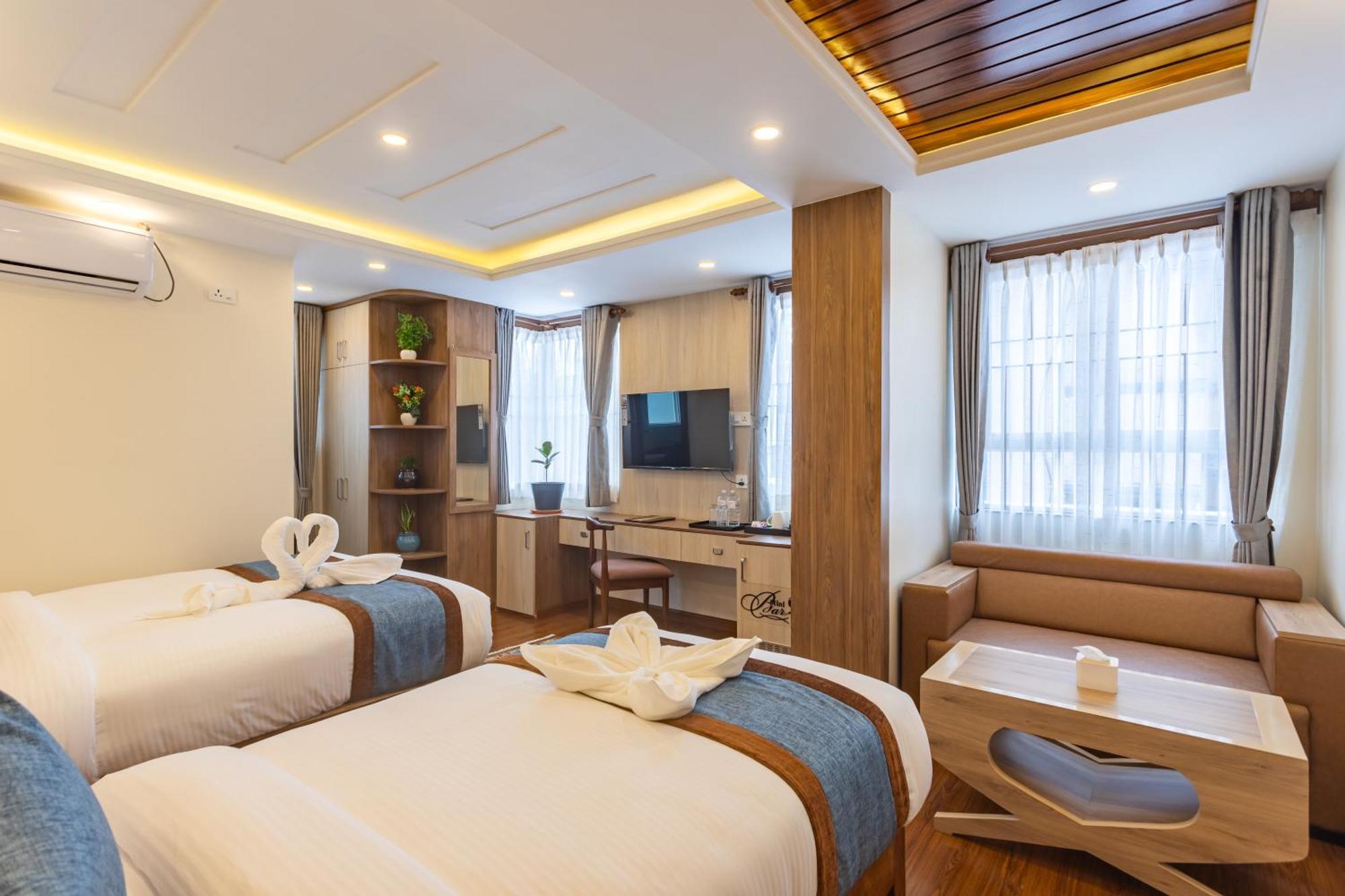 Airport Diana Hotel Катманду Екстериор снимка