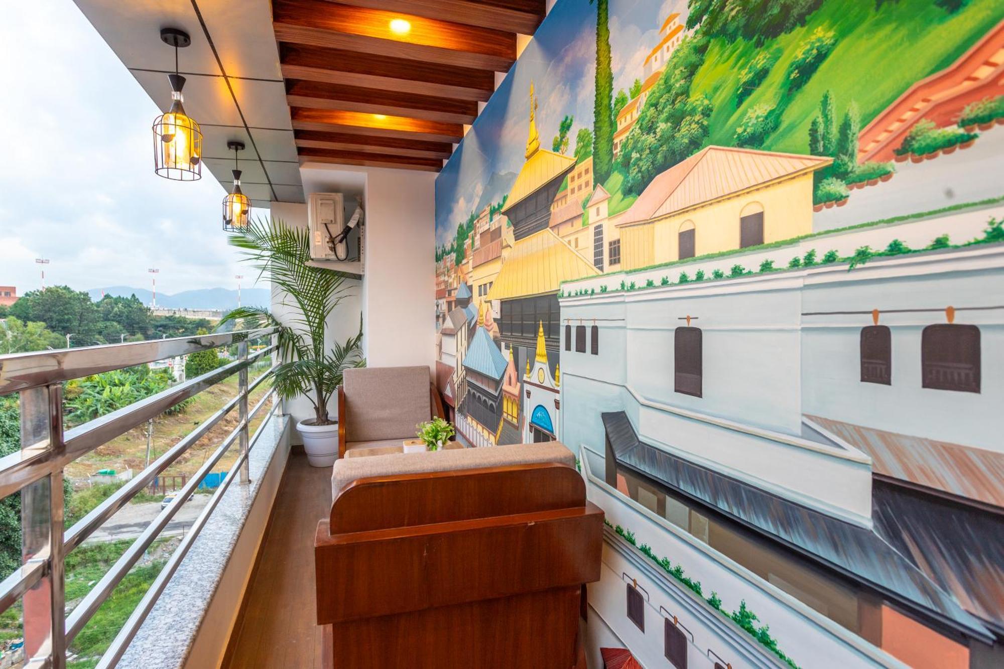 Airport Diana Hotel Катманду Екстериор снимка