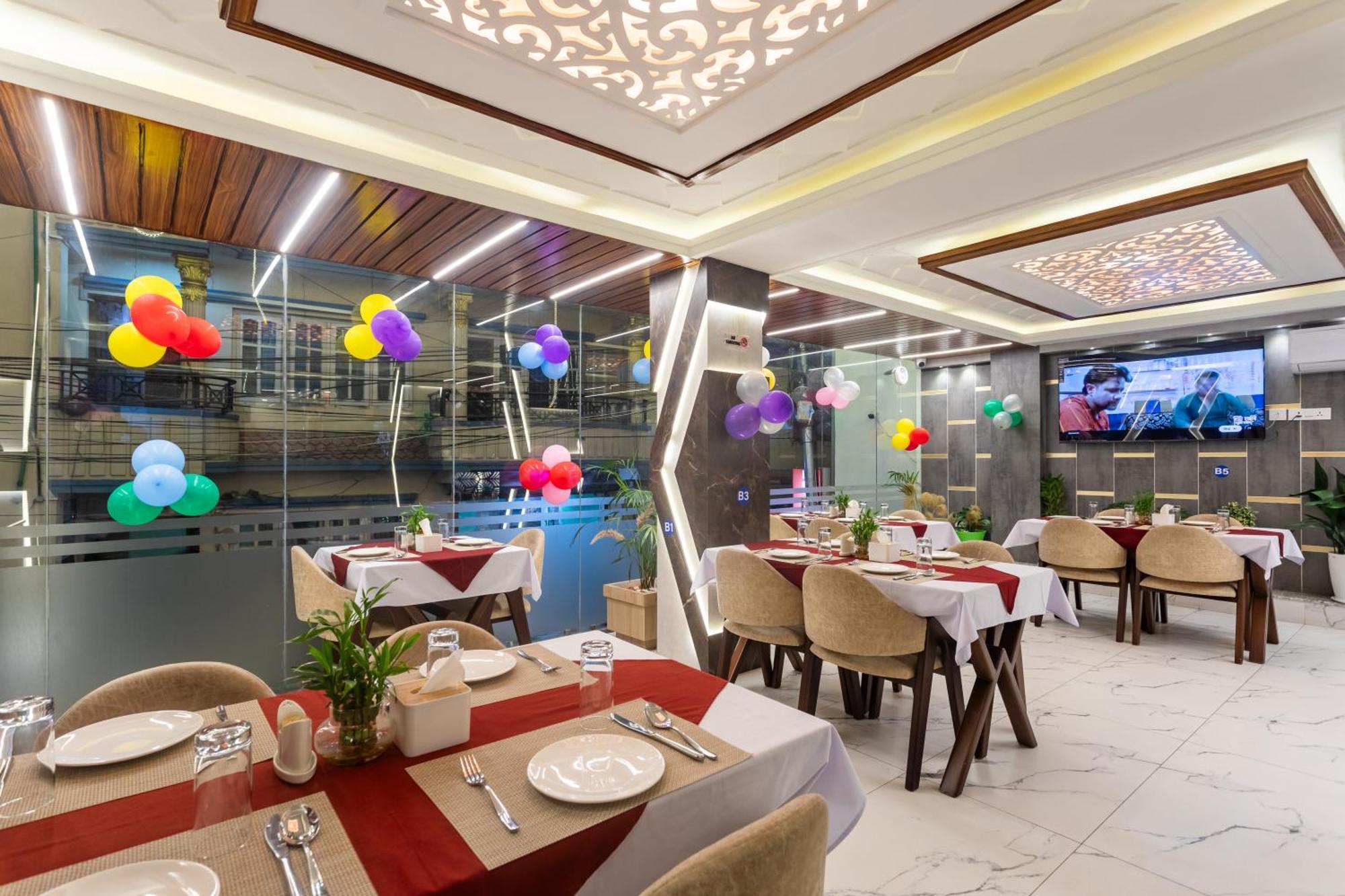 Airport Diana Hotel Катманду Екстериор снимка