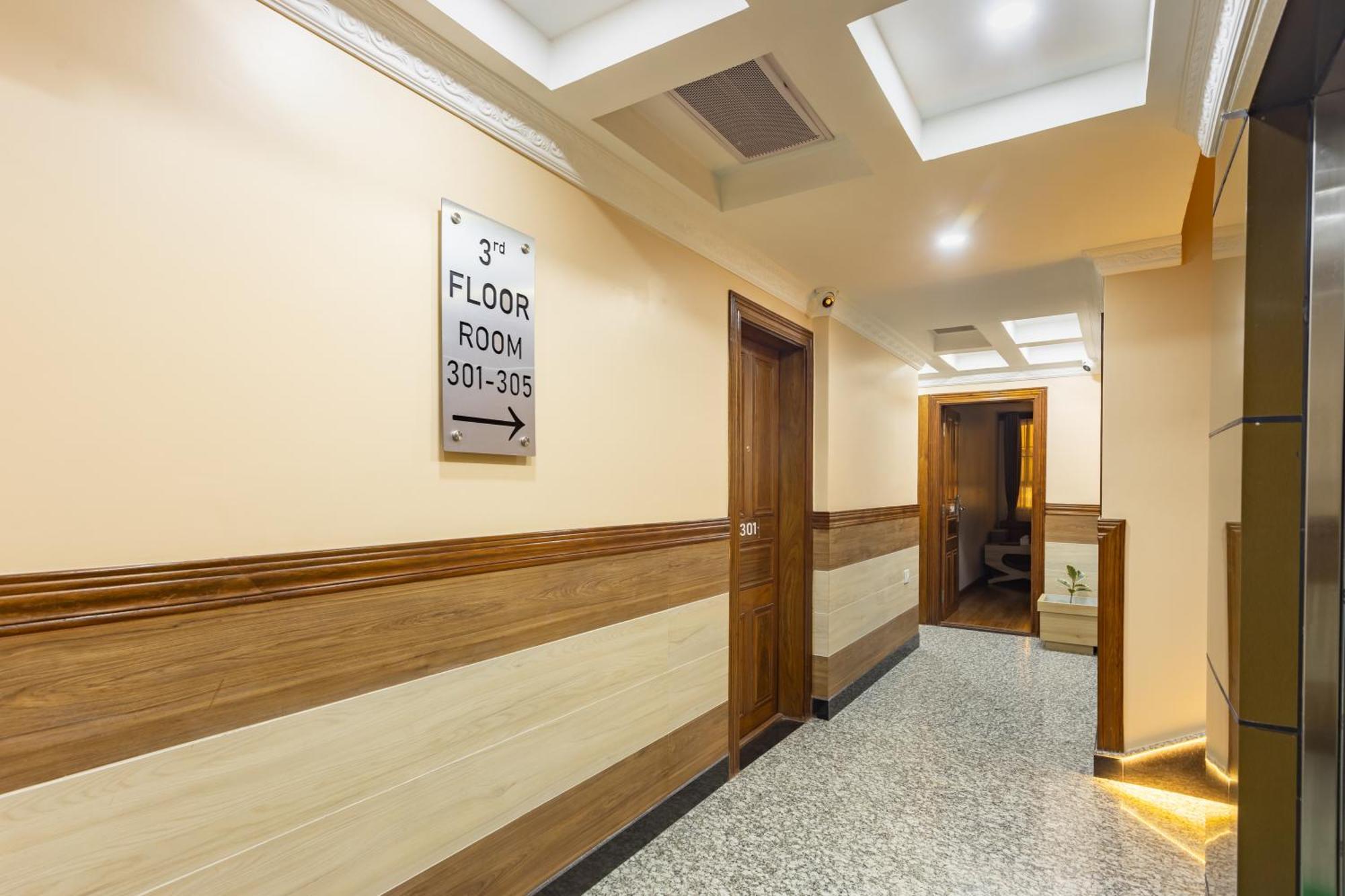Airport Diana Hotel Катманду Екстериор снимка