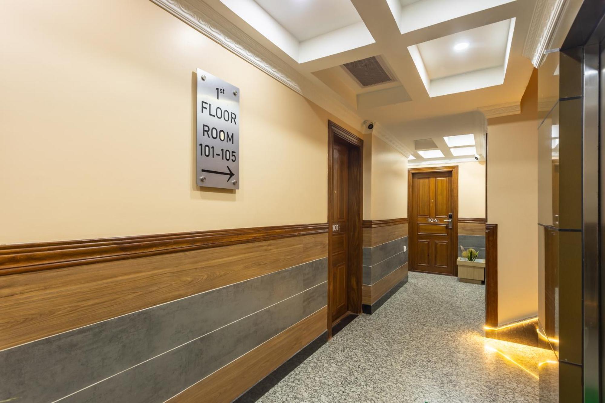 Airport Diana Hotel Катманду Екстериор снимка