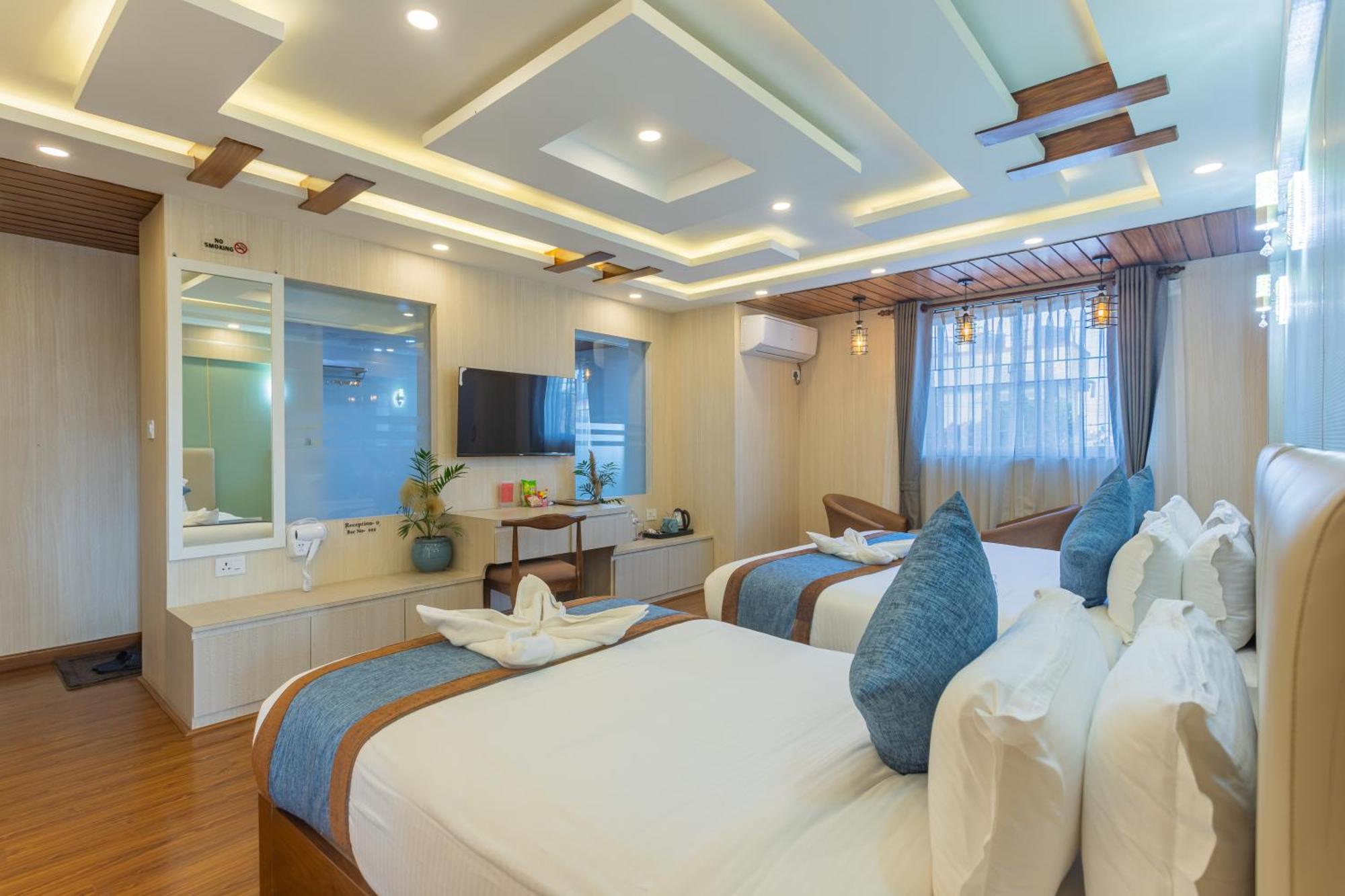 Airport Diana Hotel Катманду Екстериор снимка
