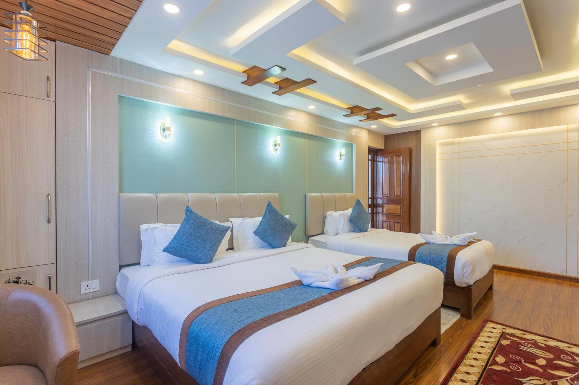Airport Diana Hotel Катманду Екстериор снимка