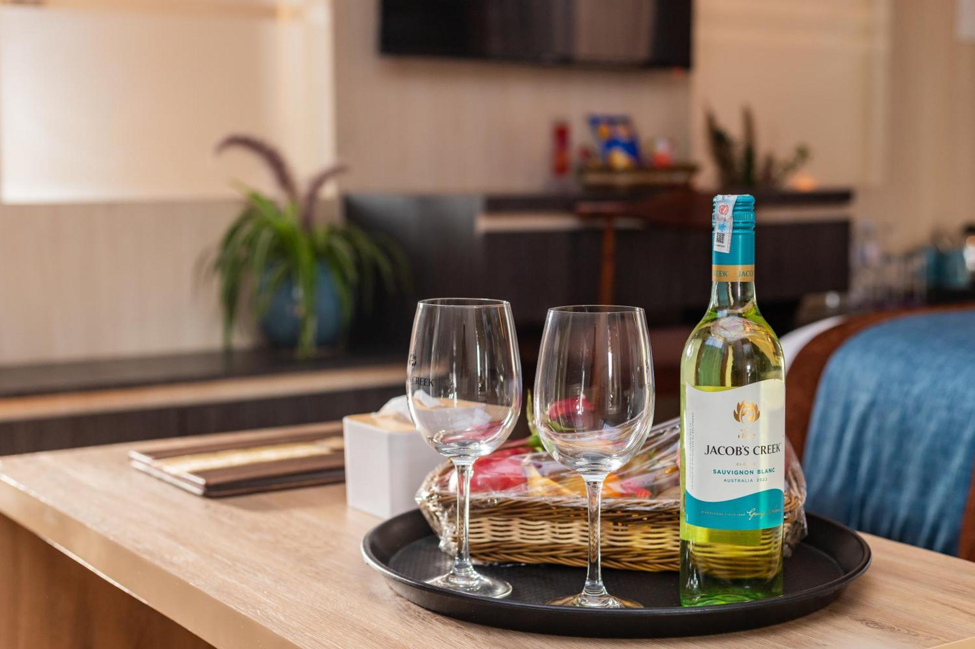 Airport Diana Hotel Катманду Екстериор снимка