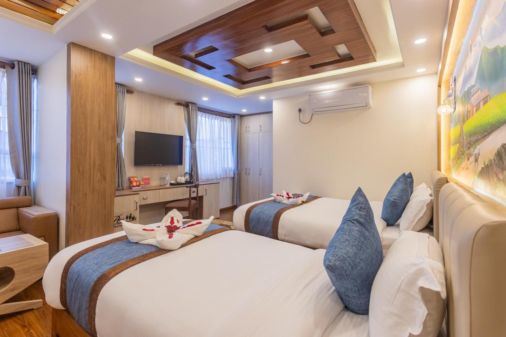 Airport Diana Hotel Катманду Екстериор снимка